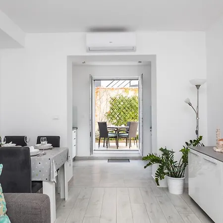 Pearl Of Split, With Terrace For 4 * 스플리트